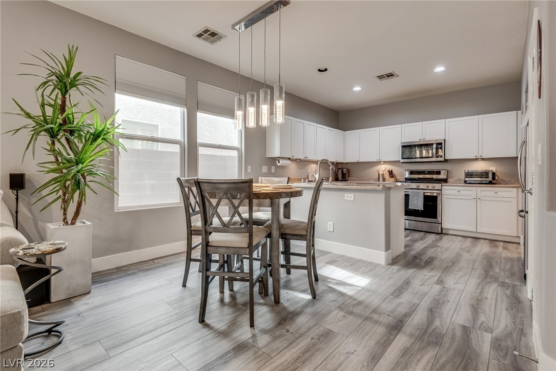 9421 Steeltree Street Las Vegas NV 89143