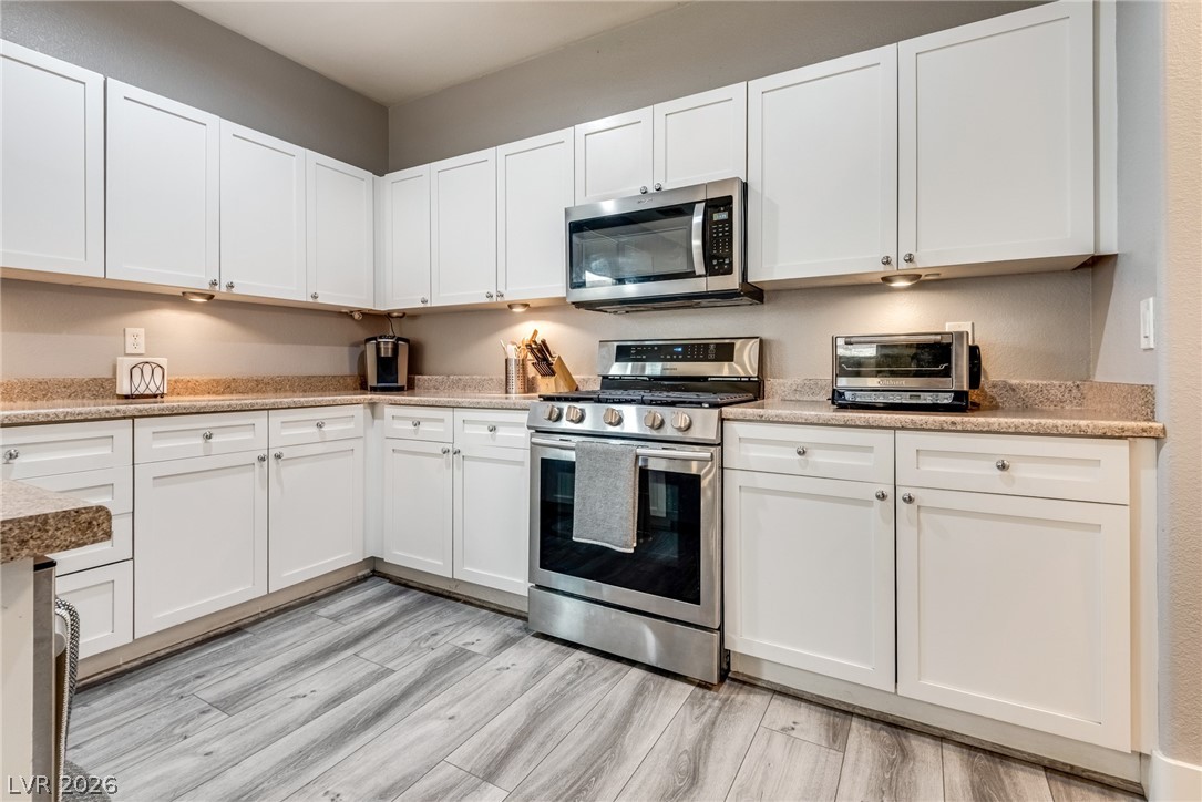 9421 Steeltree Street Las Vegas NV 89143