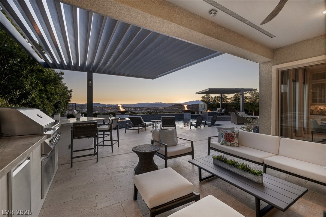2171 King Crest Court Henderson NV 89052