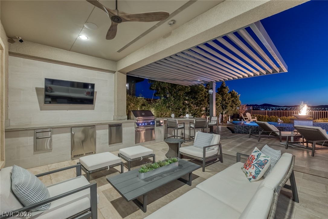 2171 King Crest Court Henderson NV 89052