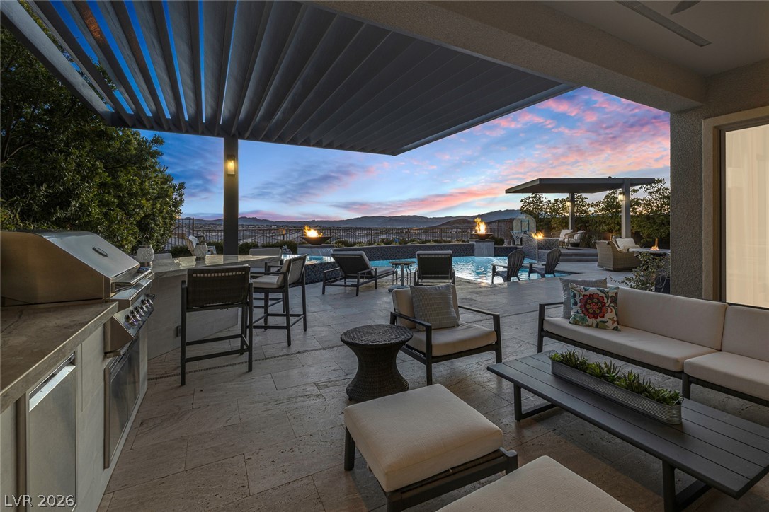 2171 King Crest Court Henderson NV 89052