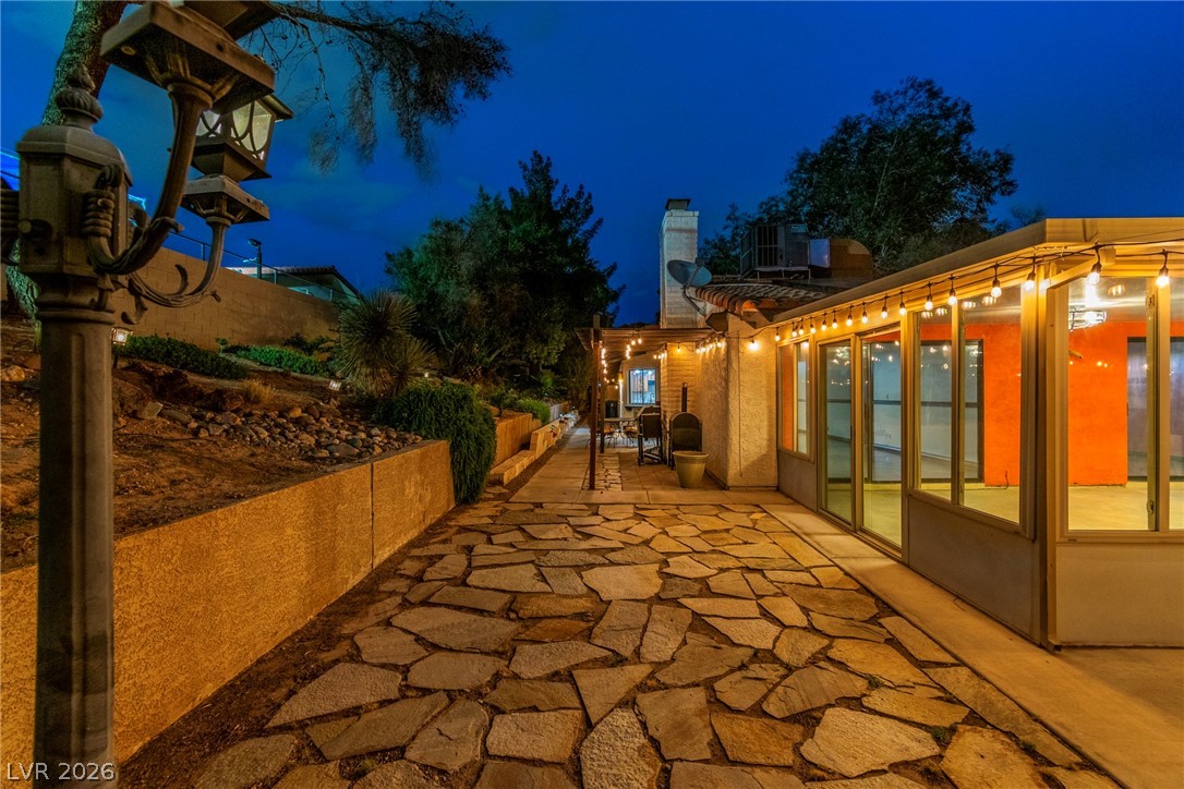 2457 Swan Lane Las Vegas NV 89121