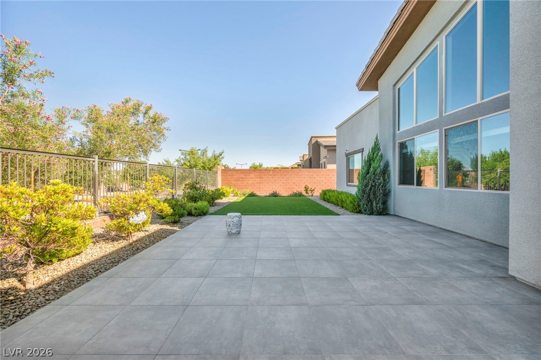 6184 Willow Rock Street Las Vegas NV 89135