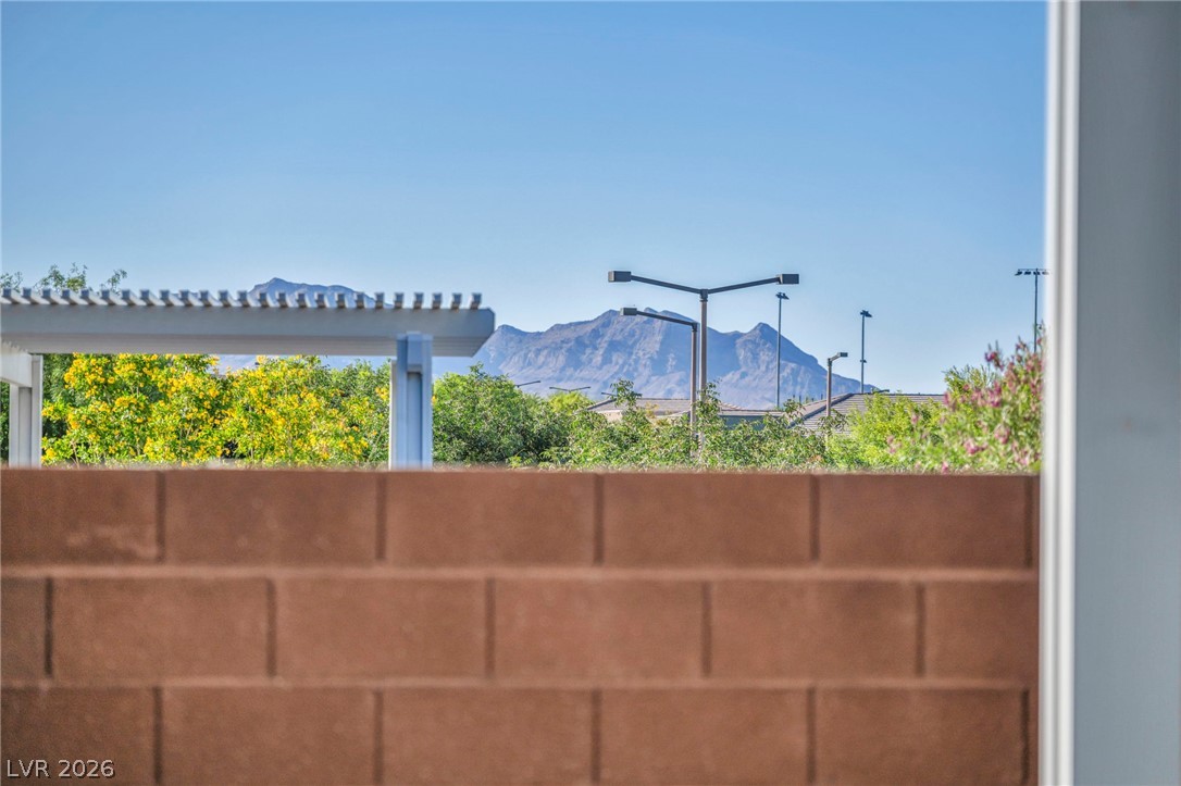 6184 Willow Rock Street Las Vegas NV 89135