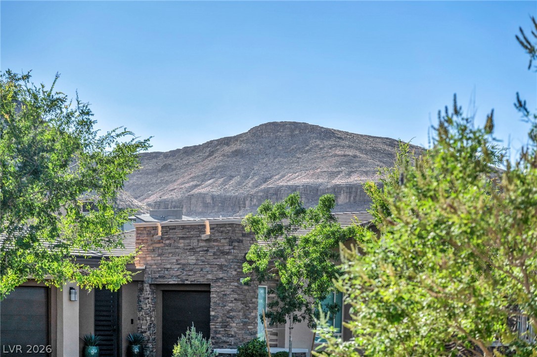 6184 Willow Rock Street Las Vegas NV 89135