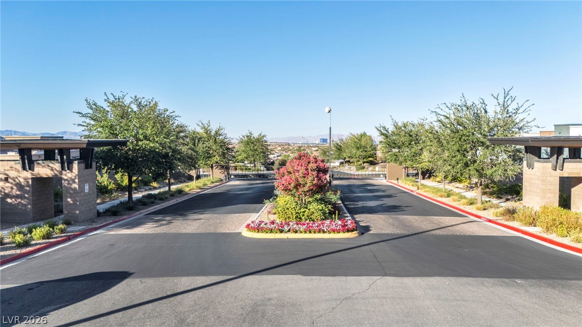 6184 Willow Rock Street Las Vegas NV 89135