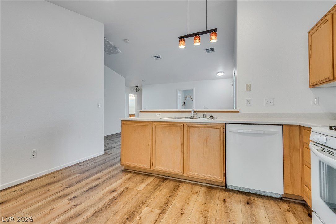 4833 Whispering Spring Avenue Las Vegas NV 89131