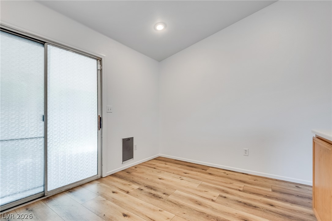 4833 Whispering Spring Avenue Las Vegas NV 89131