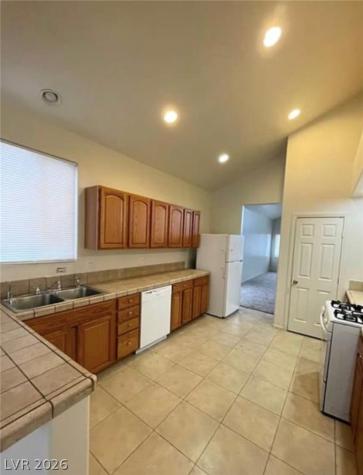 3237 Perching Bird Lane North Las Vegas NV 89084