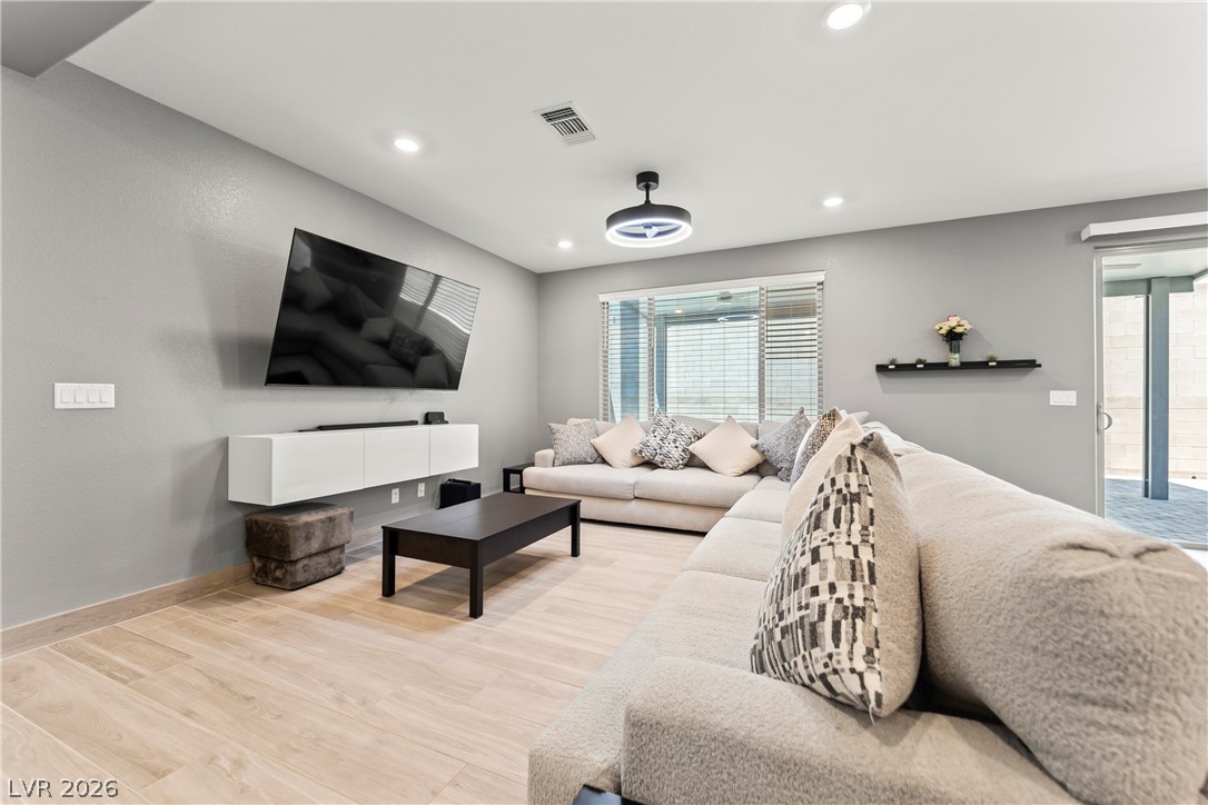 7975 Terra Barossa Street Las Vegas NV 89113