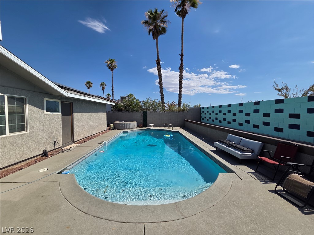 912 Alan Shepard Street Las Vegas NV 89145