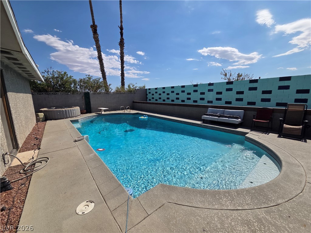 912 Alan Shepard Street Las Vegas NV 89145