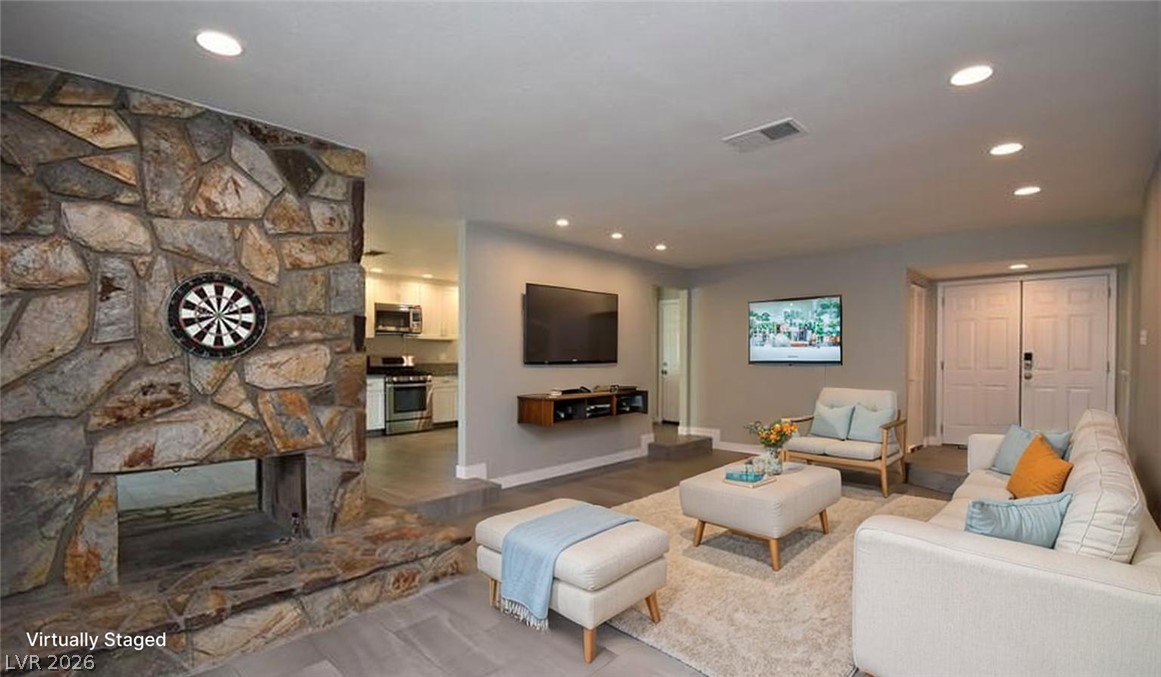 912 Alan Shepard Street Las Vegas NV 89145