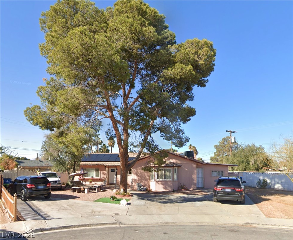 3554 Regents Circle Las Vegas NV 89121