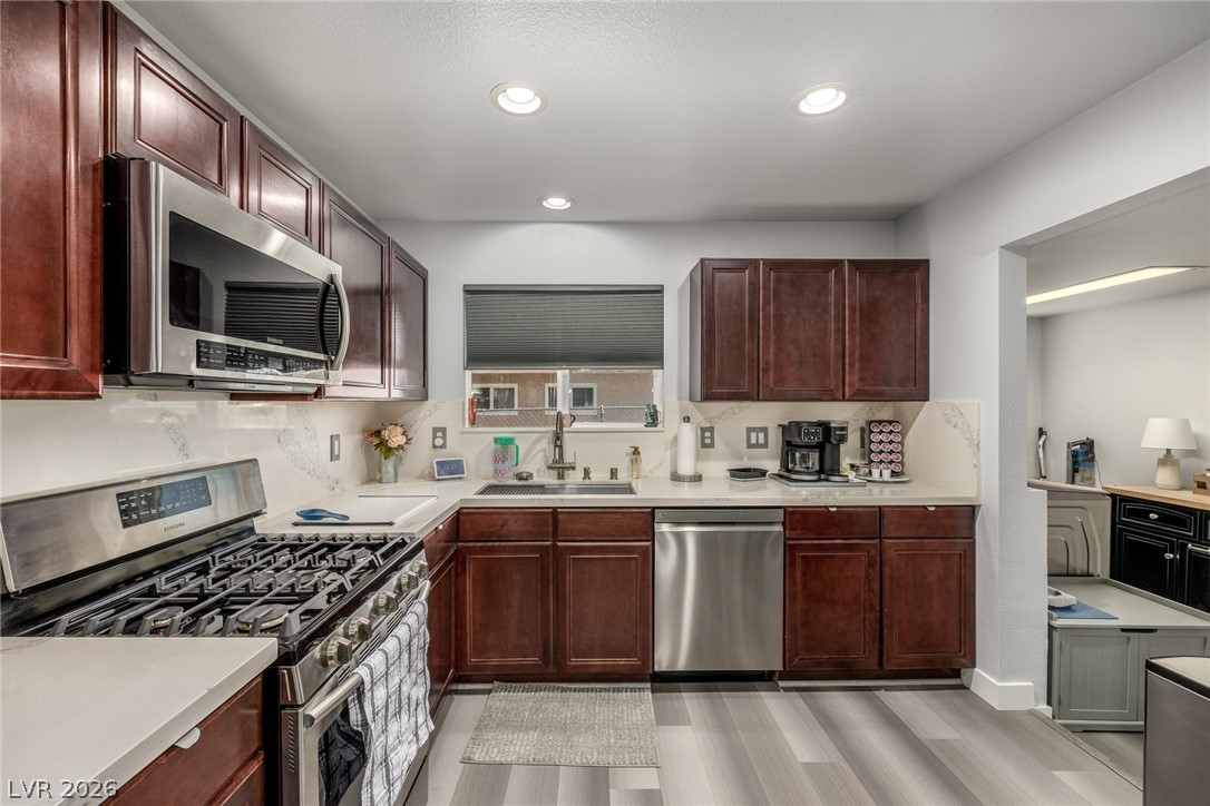 5204 Holmby Avenue Las Vegas NV 89146