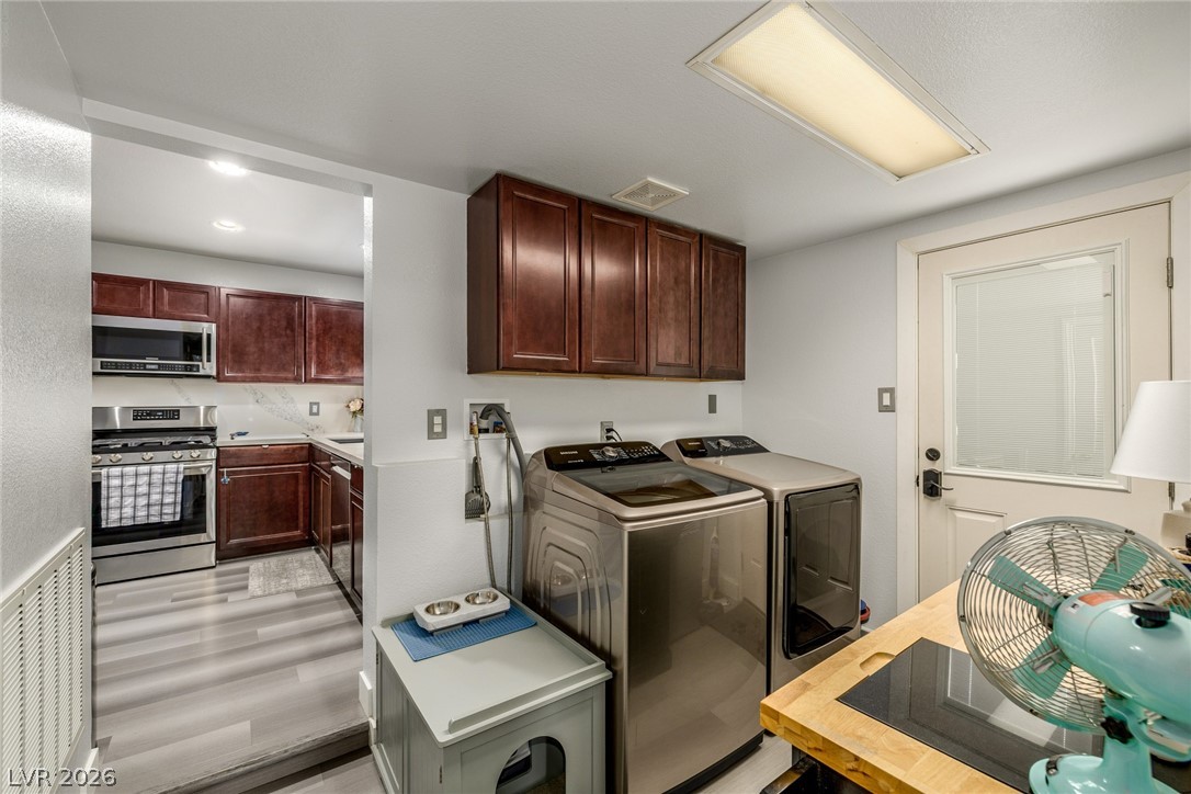 5204 Holmby Avenue Las Vegas NV 89146