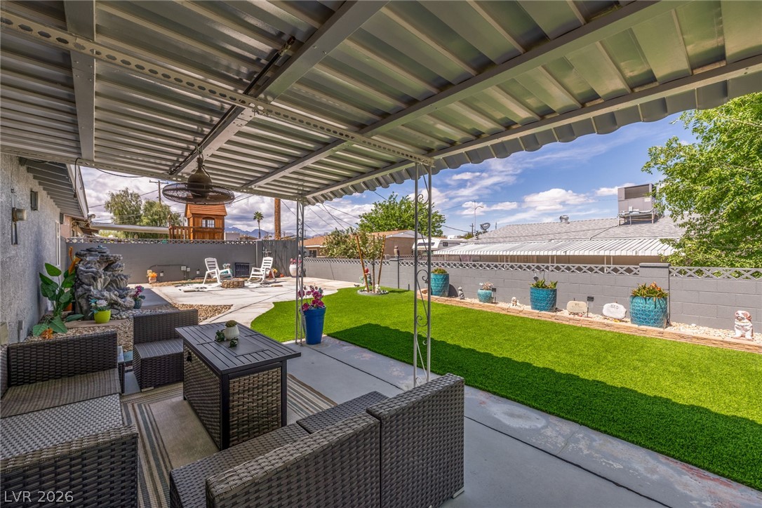 5204 Holmby Avenue Las Vegas NV 89146