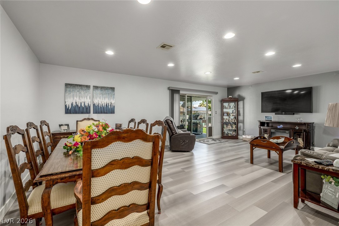 5204 Holmby Avenue Las Vegas NV 89146