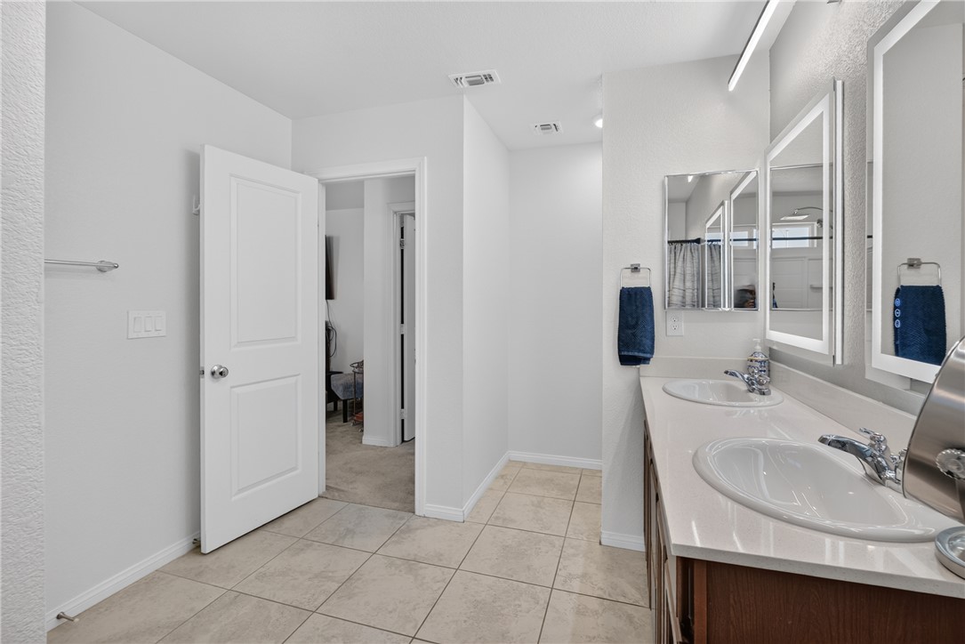8432 Alder Rain Street Las Vegas NV 89113
