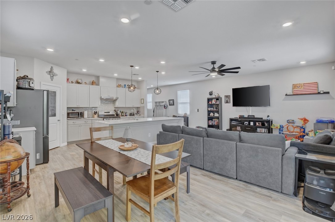 8494 Torozo Avenue Las Vegas NV 89149