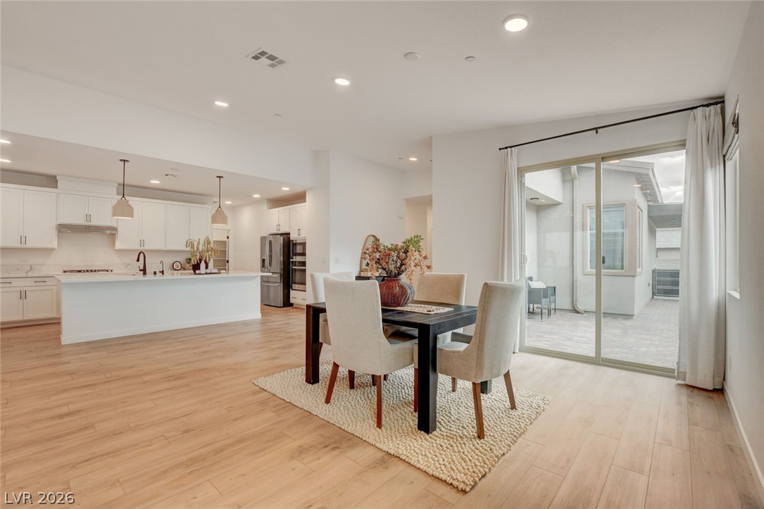 10151 Evergreen Pine Street Las Vegas NV 89166
