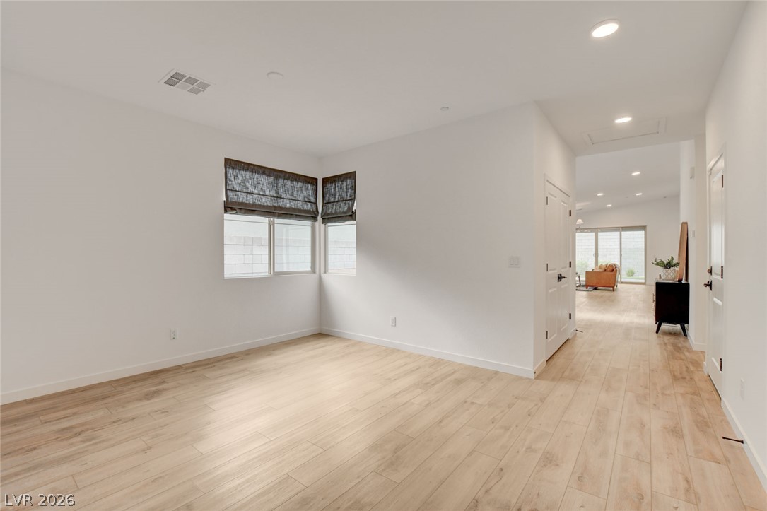 10151 Evergreen Pine Street Las Vegas NV 89166