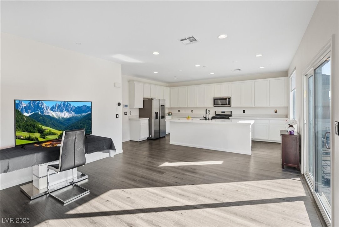 533 Sunny Pointe Street Henderson NV 89011