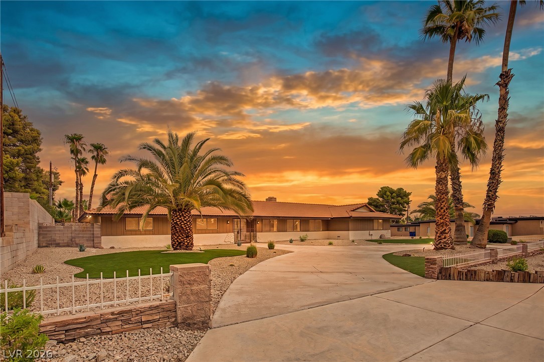 7264 Eldora Avenue Las Vegas NV 89117