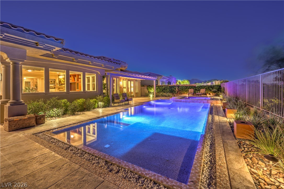 24 Cross Ridge Street Las Vegas NV 89135