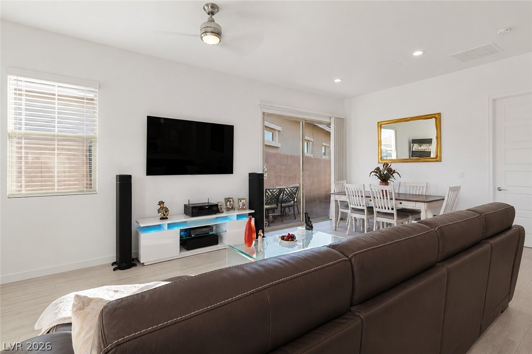 912 Allister Fields Lane Las Vegas NV 89138