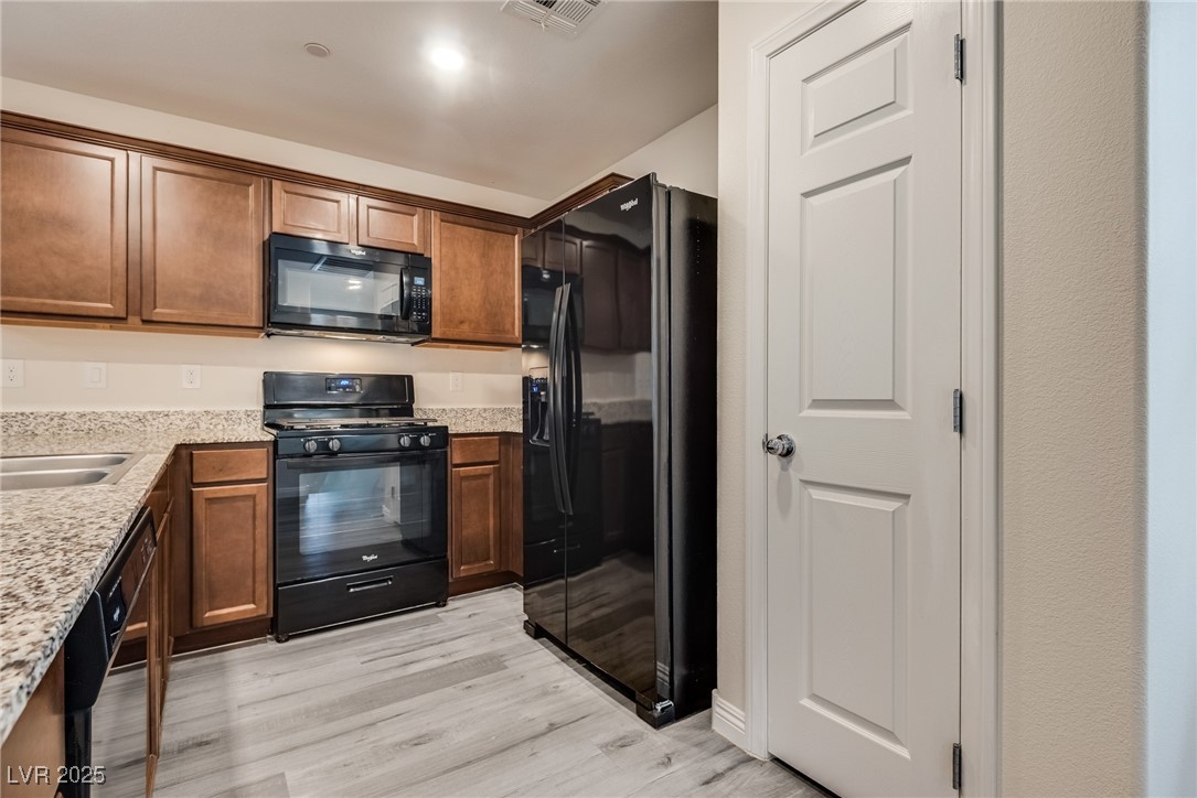 4534 Dover Straight Street Las Vegas NV 89115