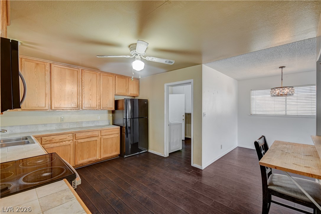 6220 Shawnee Avenue Las Vegas NV 89107