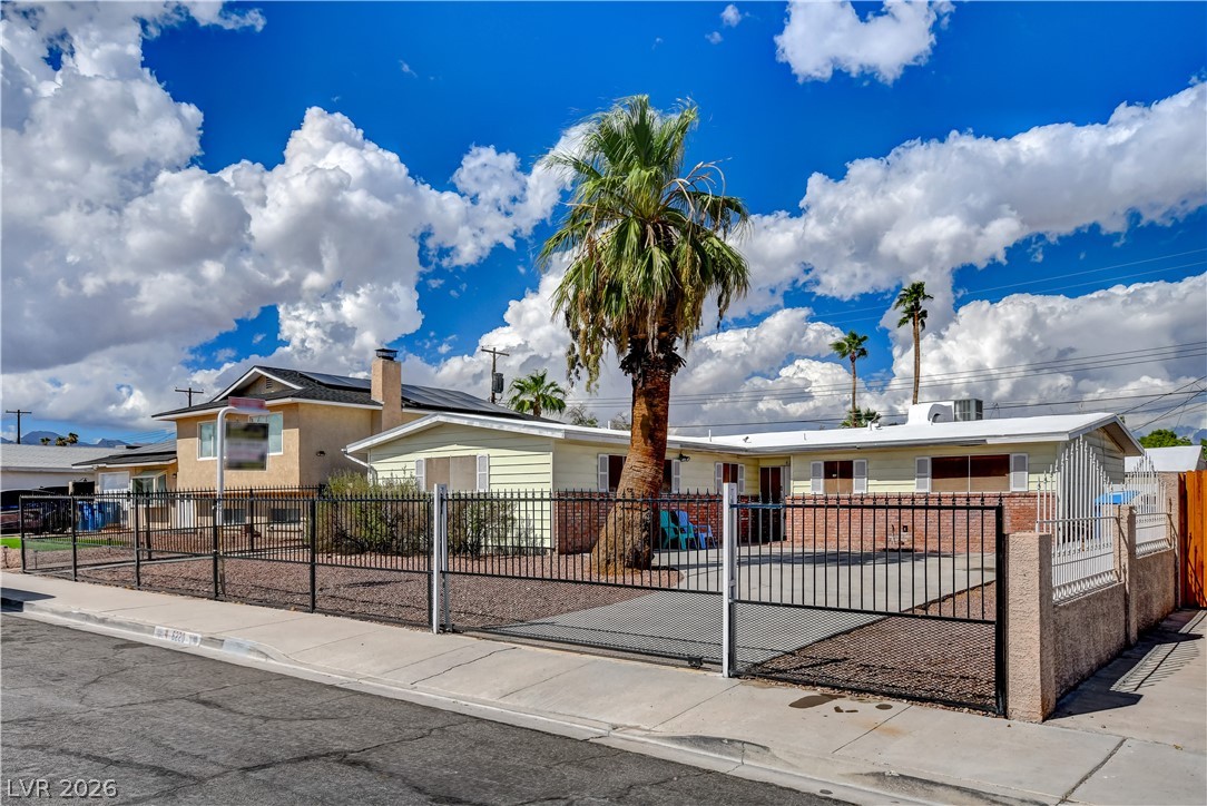 6220 Shawnee Avenue Las Vegas NV 89107