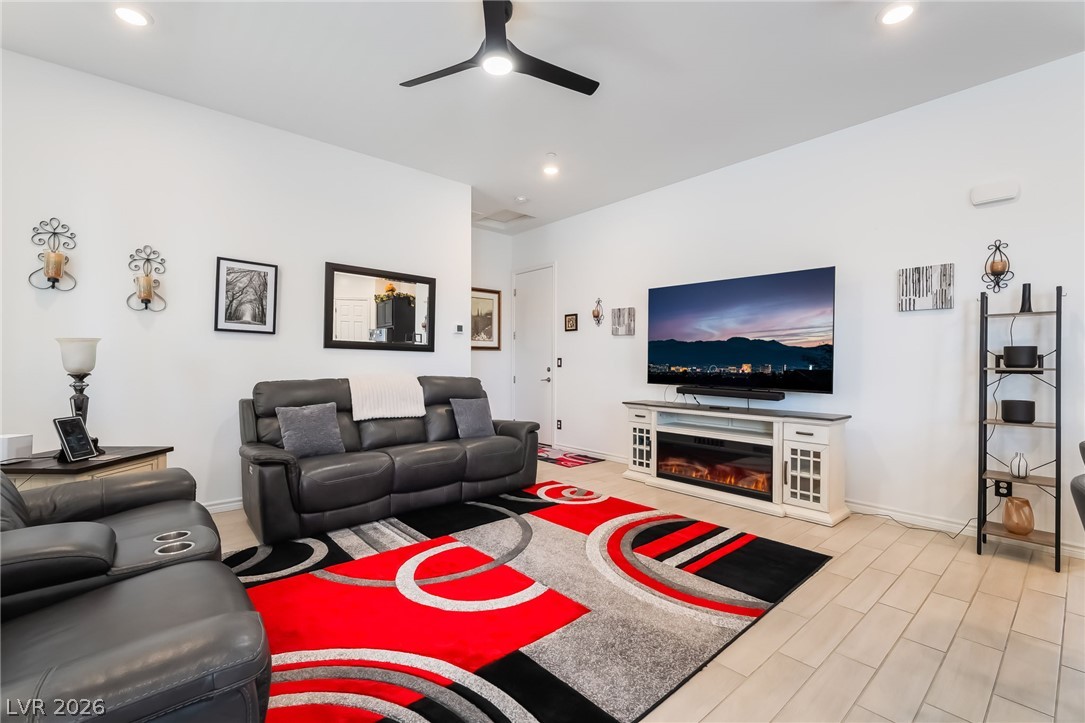 794 Hibiscuss Blossom Street Henderson NV 89011