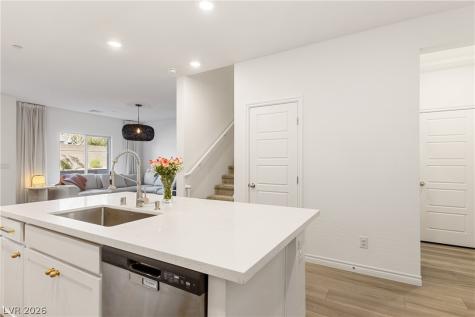 600 North Carriage Hill Drive 1020 Las Vegas NV 89138
