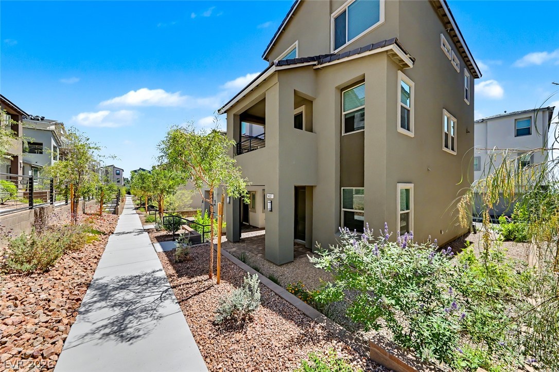 1437 Whistling Kite Street Las Vegas NV 89138