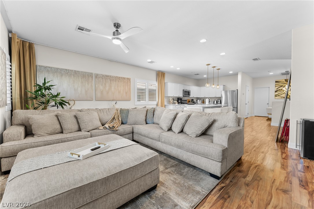 8961 Harmony Hall Avenue Las Vegas NV 89178