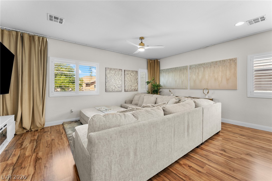 8961 Harmony Hall Avenue Las Vegas NV 89178