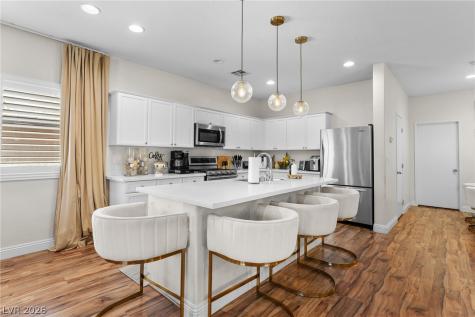 8961 Harmony Hall Avenue Las Vegas NV 89178