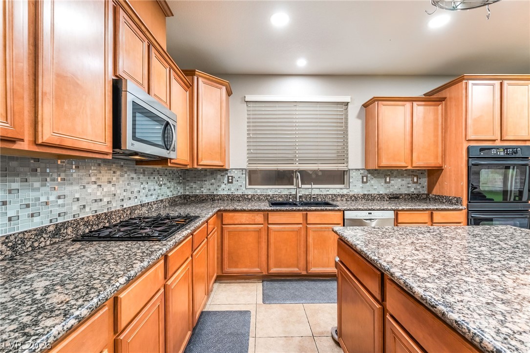 957 Buffalo River Avenue Henderson NV 89002