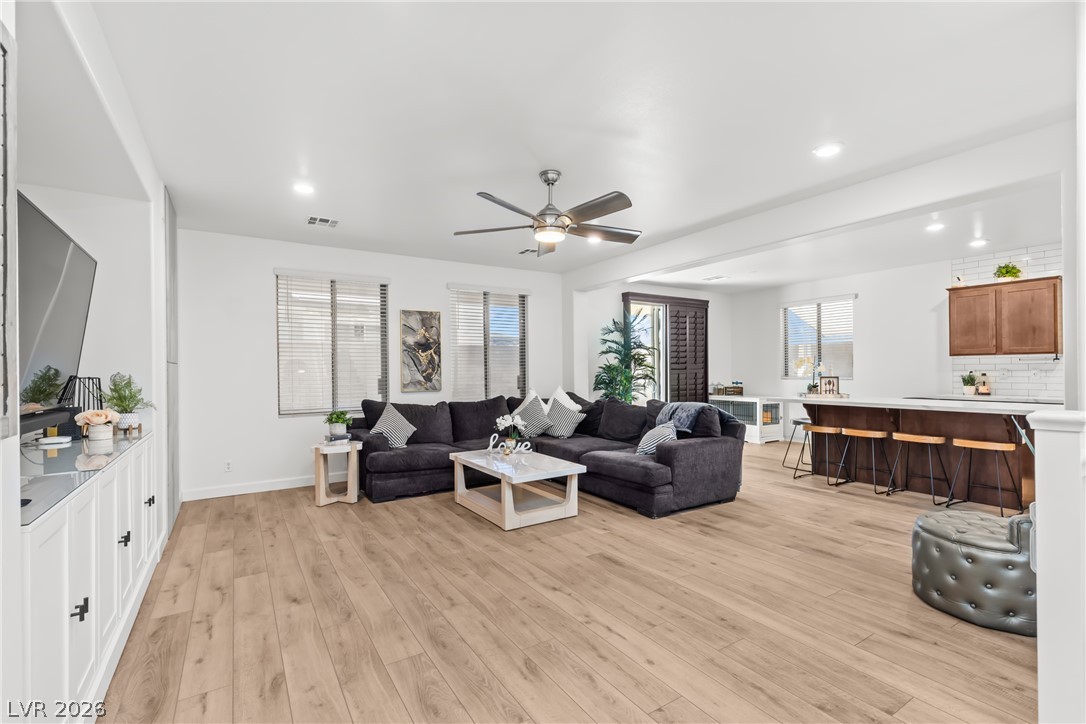 6195 Pine Banks Court Las Vegas NV 89141
