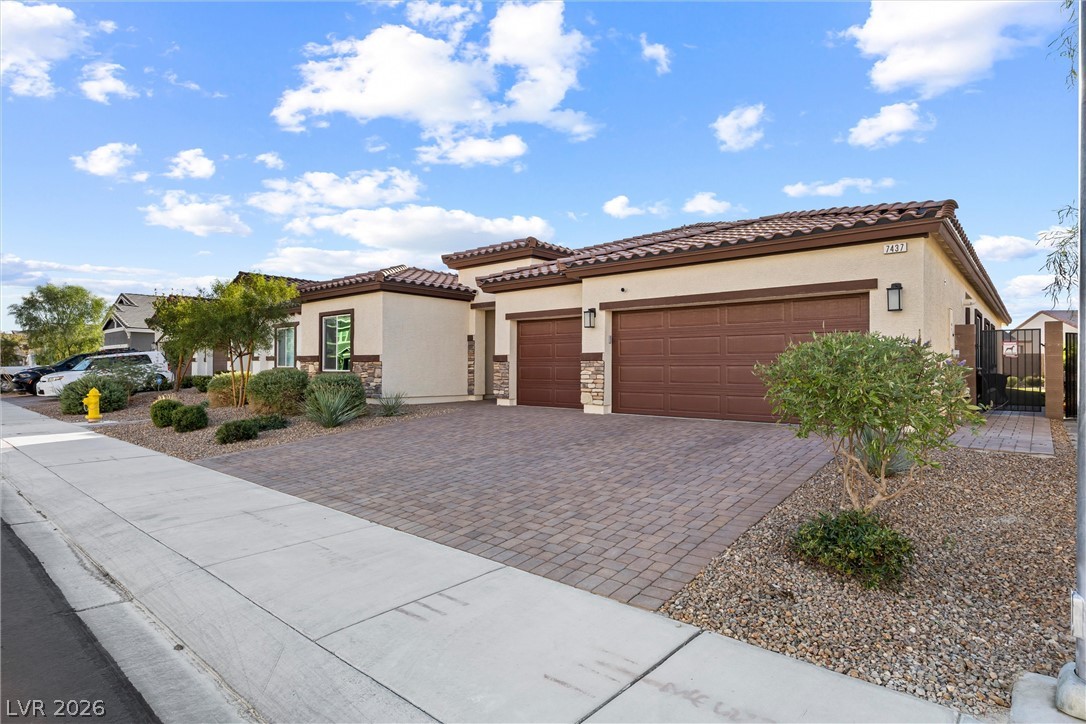 7437 Phoenix Falls Street North Las Vegas NV 89084