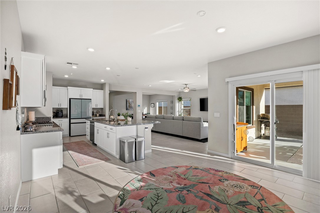 7437 Phoenix Falls Street North Las Vegas NV 89084