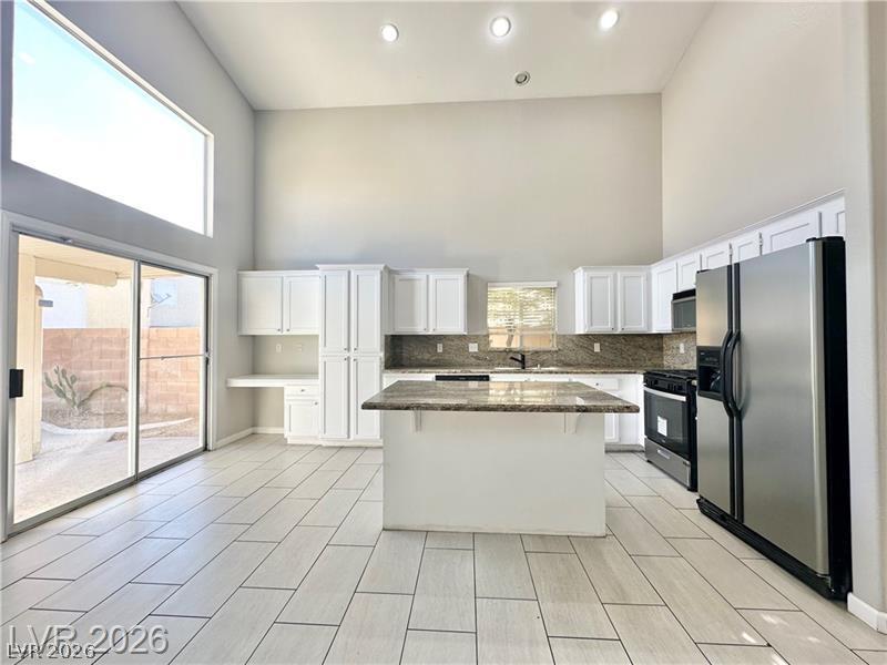 8316 Windchase Avenue Las Vegas NV 89129