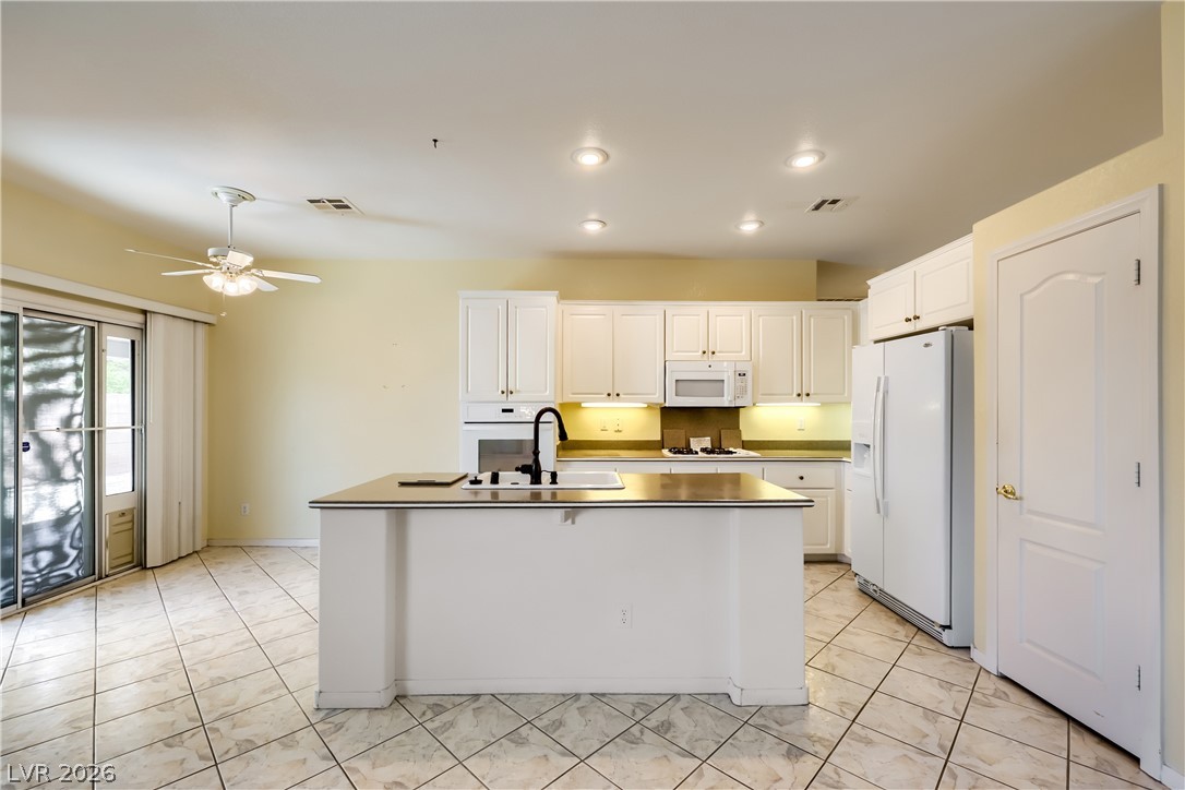 995 Courtney Valley Street Henderson NV 89052