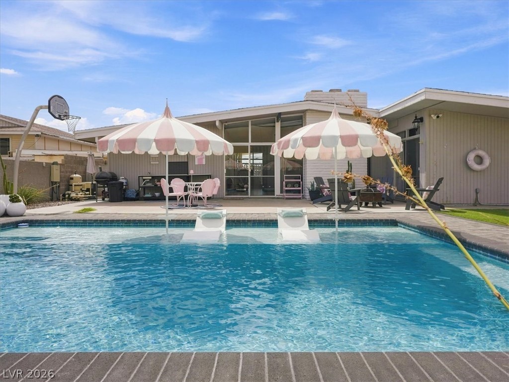 5128 Champions Avenue Las Vegas NV 89142