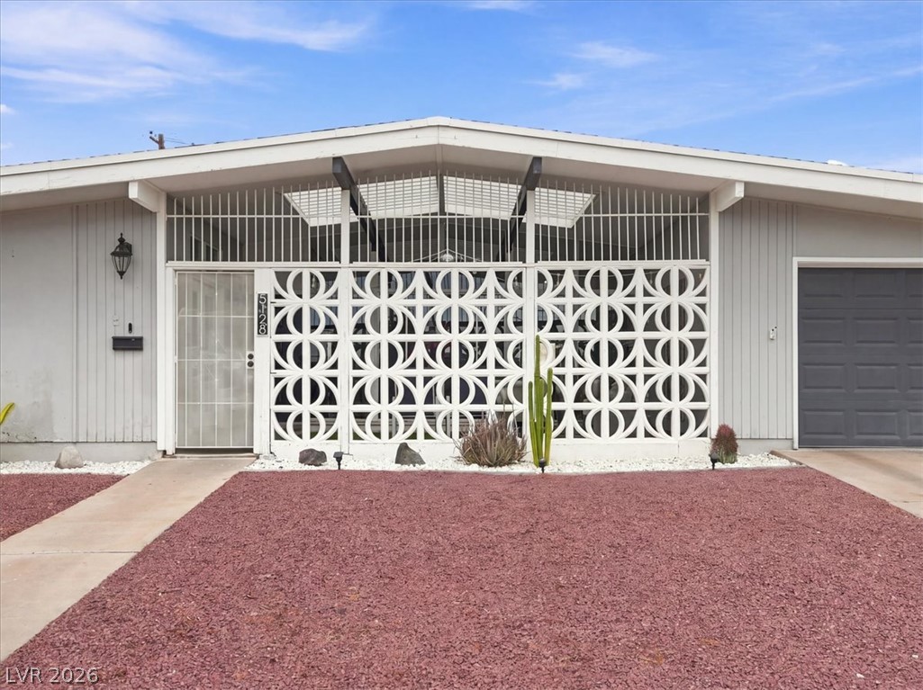 5128 Champions Avenue Las Vegas NV 89142