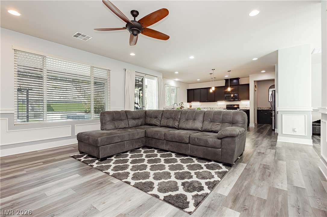 4529 Eagle Nest Peak Street Las Vegas NV 89129