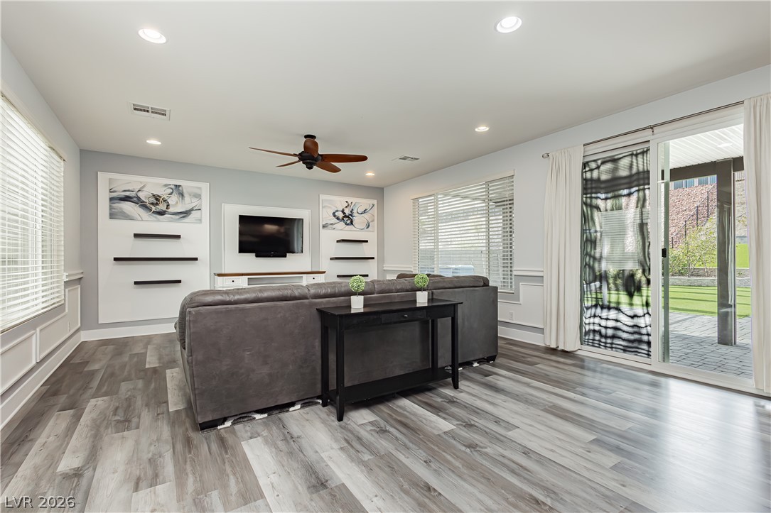 4529 Eagle Nest Peak Street Las Vegas NV 89129