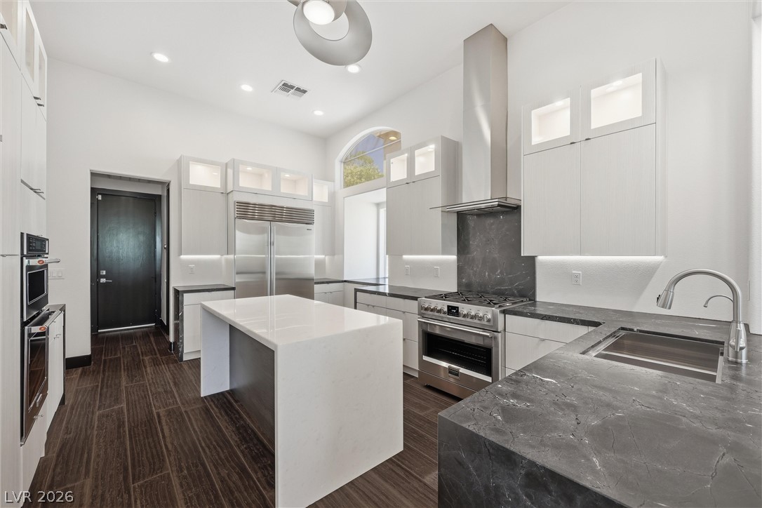 2204 Scarlet Rose Drive Las Vegas NV 89134